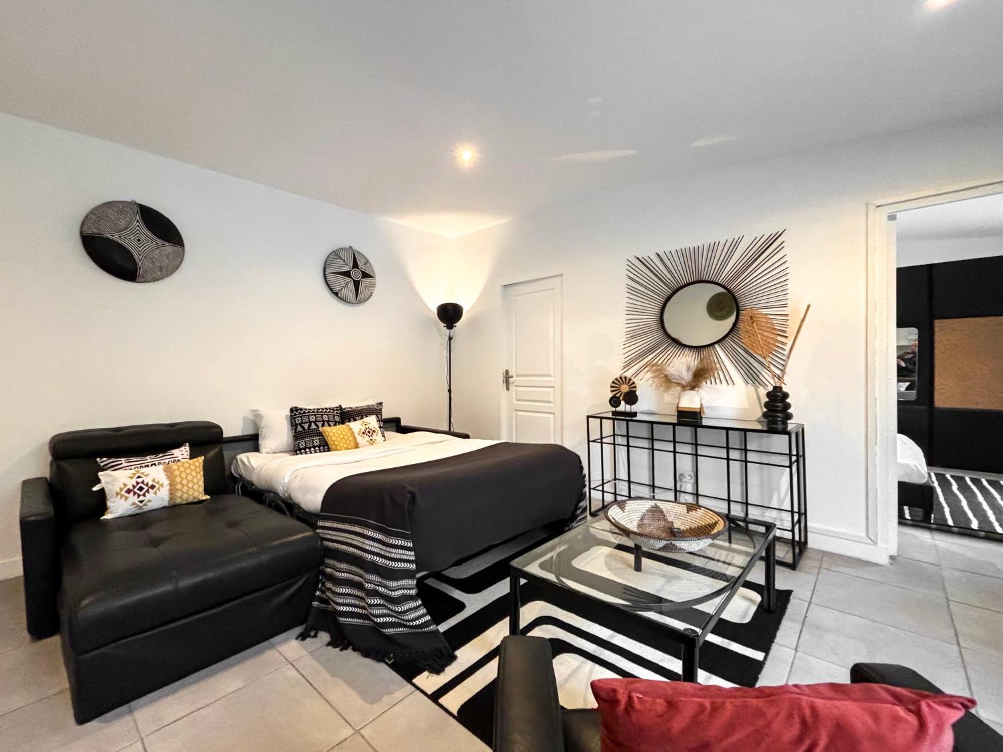 Maison Avec Terrasse Proche Gare Pour Paris Et Disneyland - 6 Personnes *