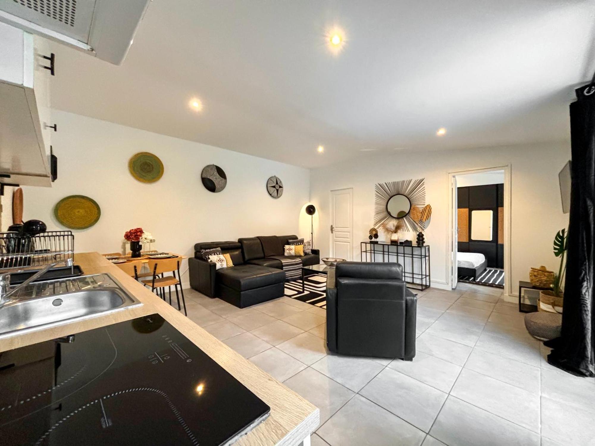 Maison Avec Terrasse Proche Gare Pour Paris Et Disneyland - 6 Personnes *